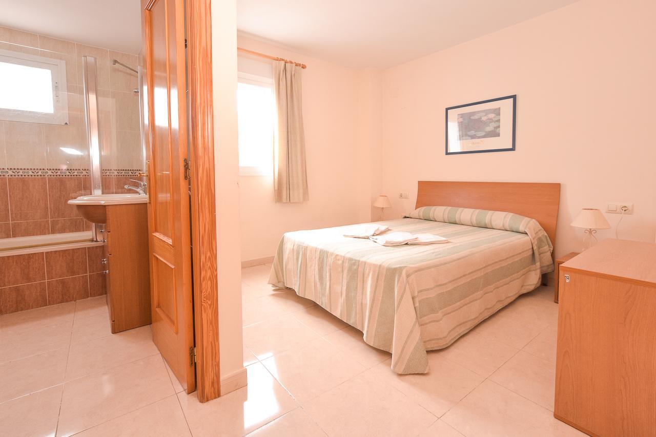 Apartamentos Marblau Peredamar-Julio Y Agosto Solo Familias غانديا المظهر الخارجي الصورة