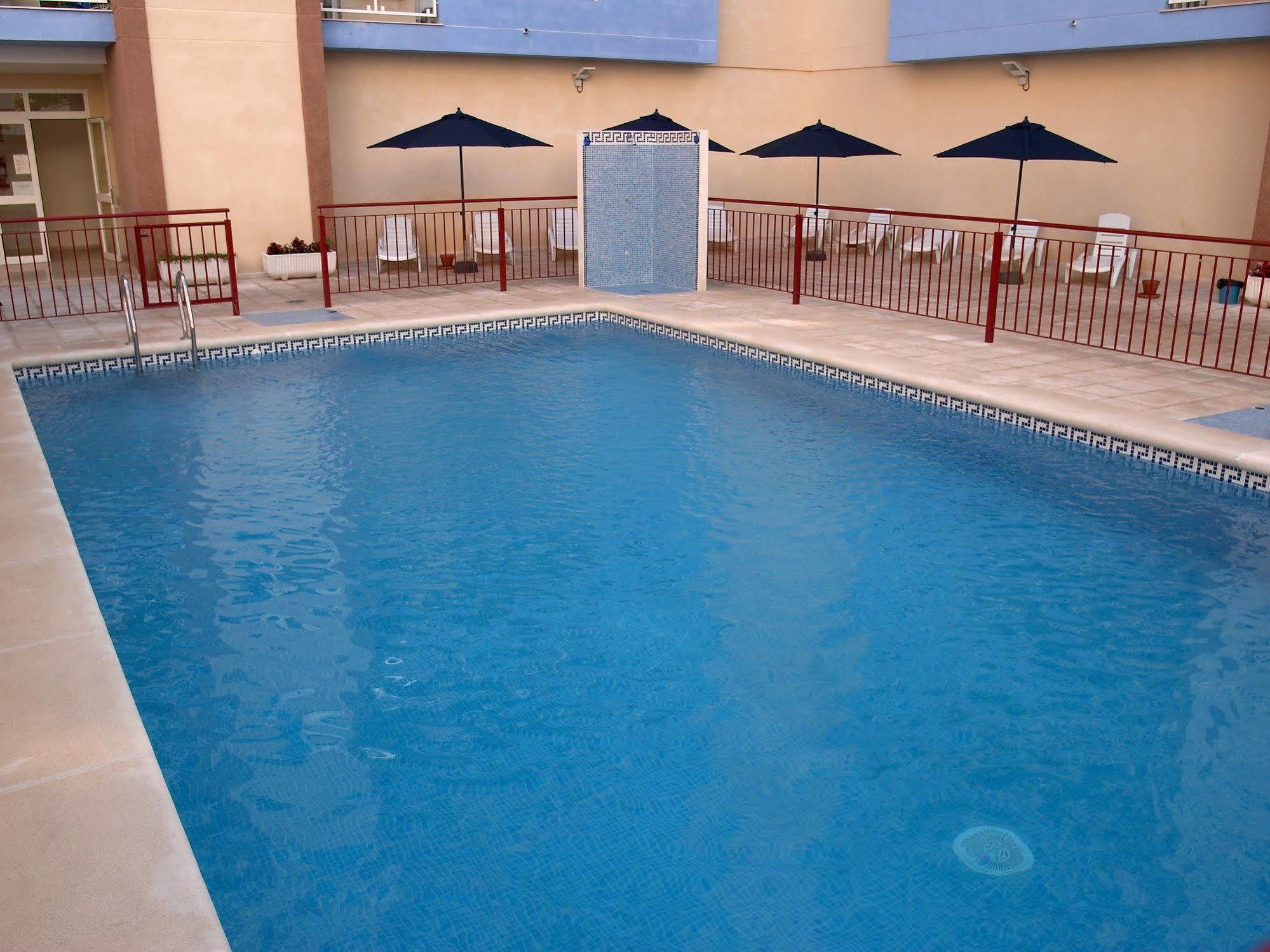 Apartamentos Marblau Peredamar-Julio Y Agosto Solo Familias غانديا المظهر الخارجي الصورة