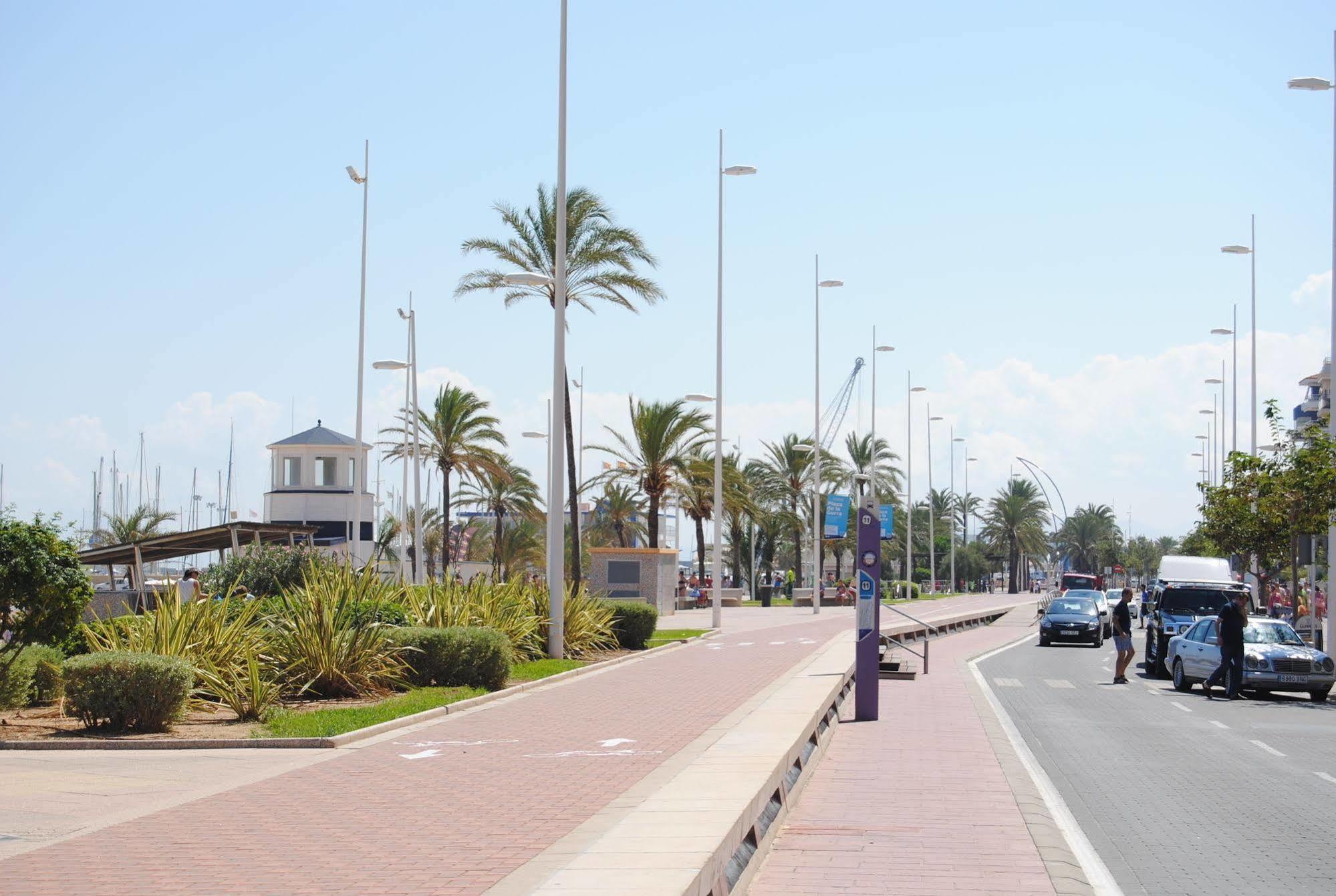 Apartamentos Marblau Peredamar-Julio Y Agosto Solo Familias غانديا المظهر الخارجي الصورة